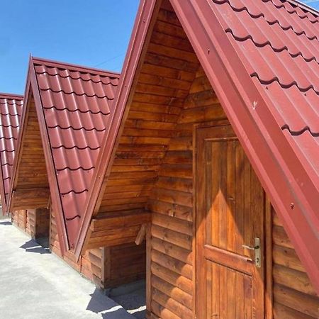 Bungalows Kisin Βίλα Τρέμπινιε Εξωτερικό φωτογραφία