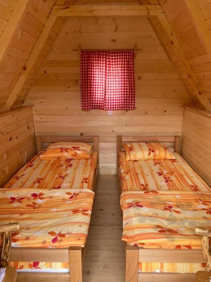 Bungalows Kisin Βίλα Τρέμπινιε Εξωτερικό φωτογραφία