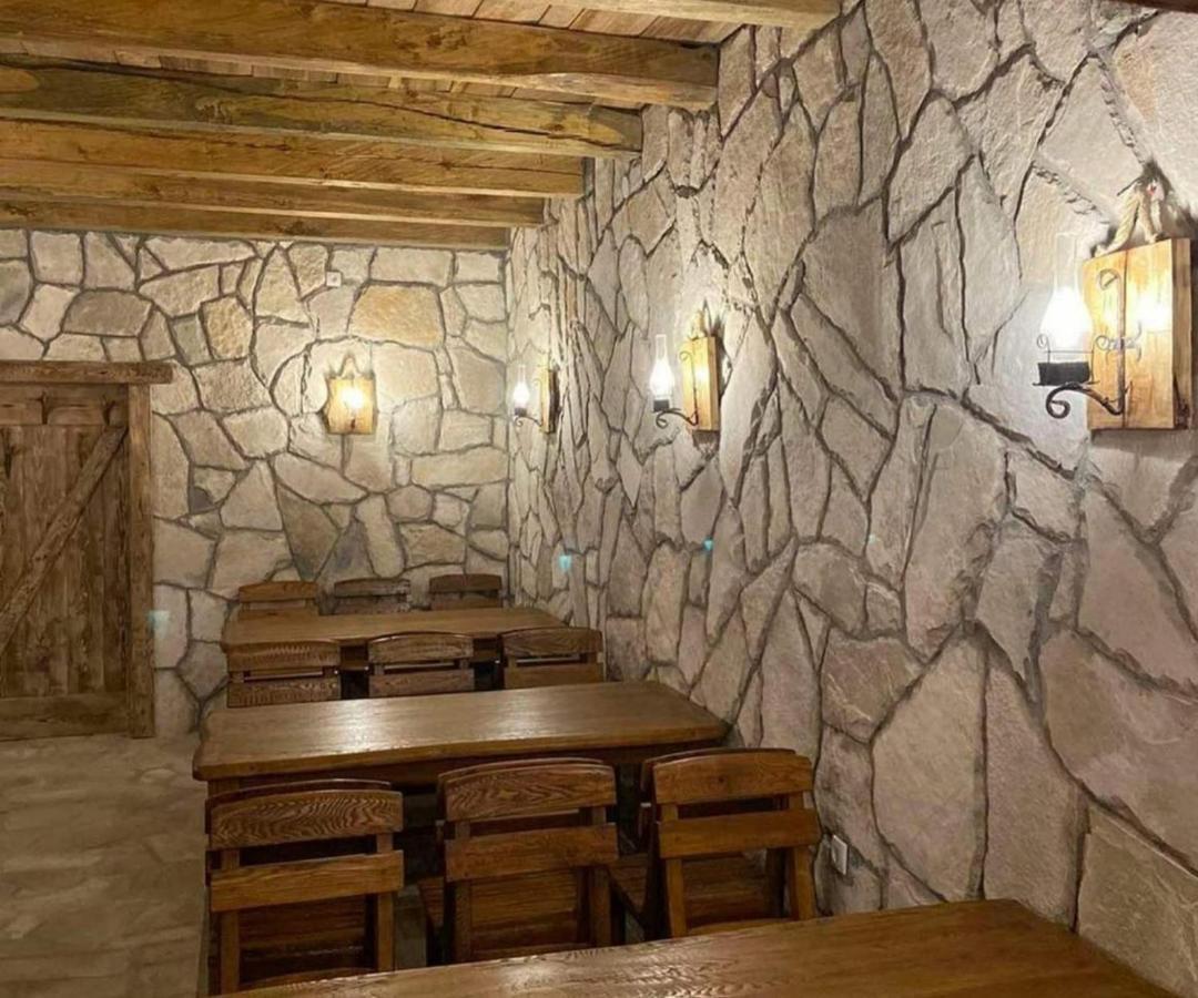 Bungalows Kisin Βίλα Τρέμπινιε Εξωτερικό φωτογραφία