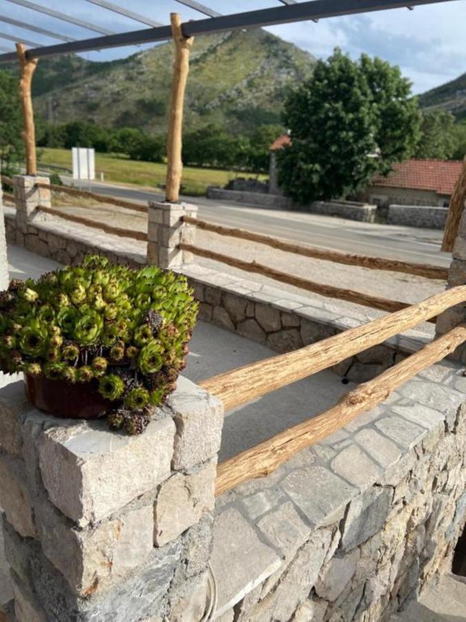Bungalows Kisin Βίλα Τρέμπινιε Εξωτερικό φωτογραφία
